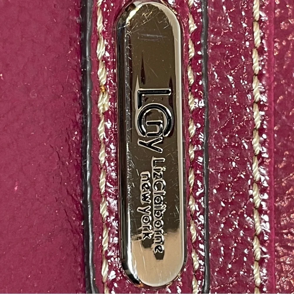 Liz Claiborne Magenta wallet/coin purse/key chain. Pre-owned.